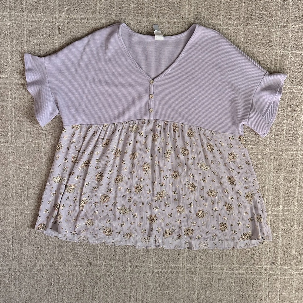 HONEYME CURVY • Lavender Floral Babydoll Blouse
